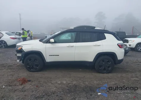 2019 Jeep Compass Altitude 4X4 из США, поврежденный, VIN 3C4NJDBB5KT673414